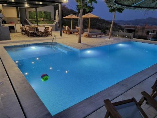 "Stergiou Luxury Apartment 2Nd Floor" Με Κοινη Πισινα Saronida Buitenkant foto