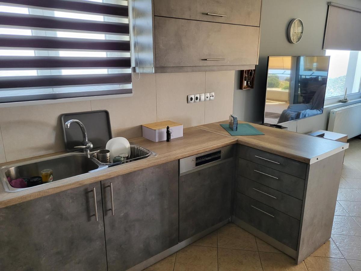 "Stergiou Luxury Apartment 2Nd Floor" Με Κοινη Πισινα Saronida Buitenkant foto